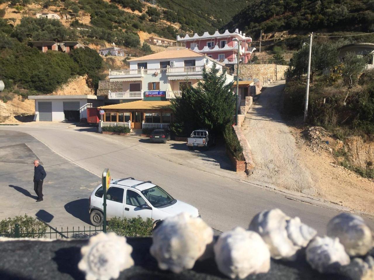 Hotel Lagjini Lukovë Zewnętrze zdjęcie