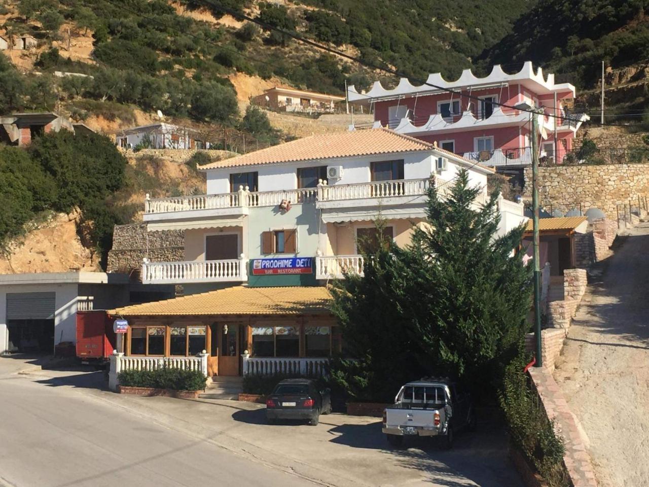Hotel Lagjini Lukovë Zewnętrze zdjęcie
