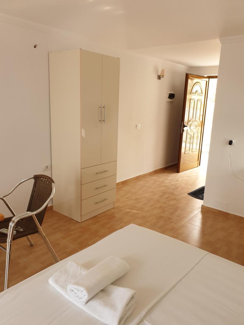 Hotel Lagjini Lukovë Zewnętrze zdjęcie