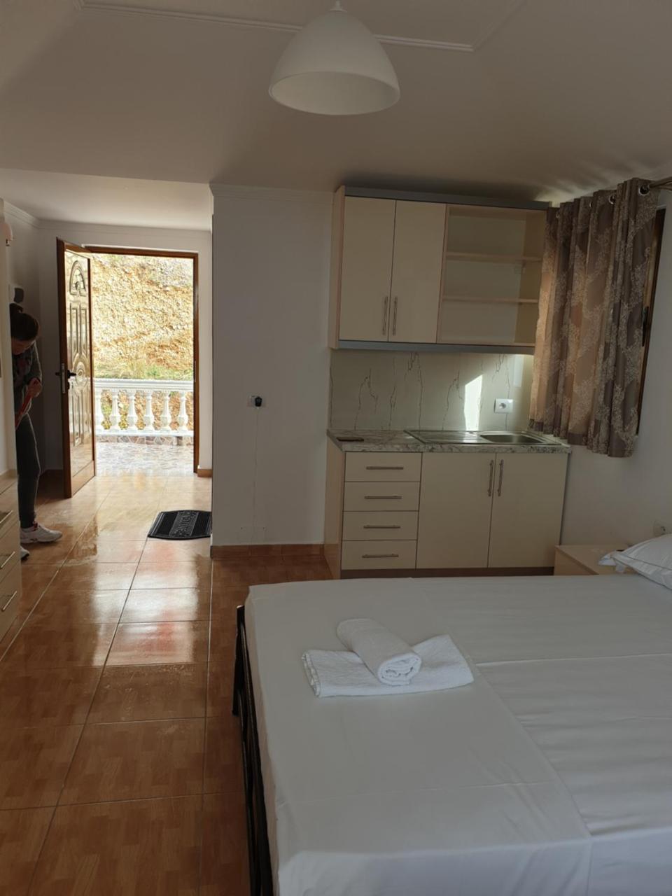 Hotel Lagjini Lukovë Zewnętrze zdjęcie